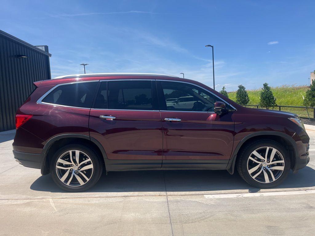 used 2016 Honda Pilot car