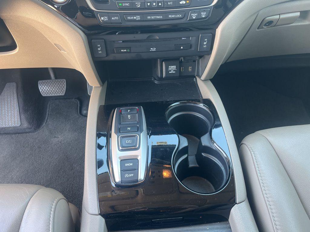 used 2016 Honda Pilot car