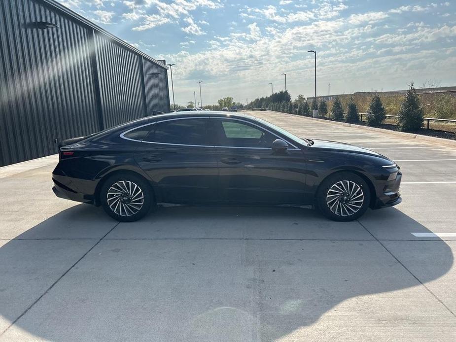 new 2025 Hyundai Sonata Hybrid car, priced at $36,526