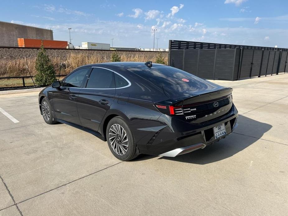 new 2025 Hyundai Sonata Hybrid car, priced at $36,526