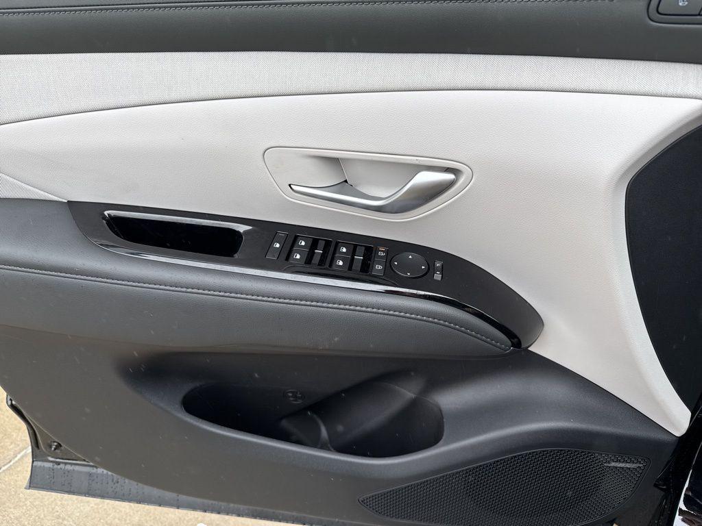 new 2026 Hyundai TUCSON Hybrid car, priced at $38,492