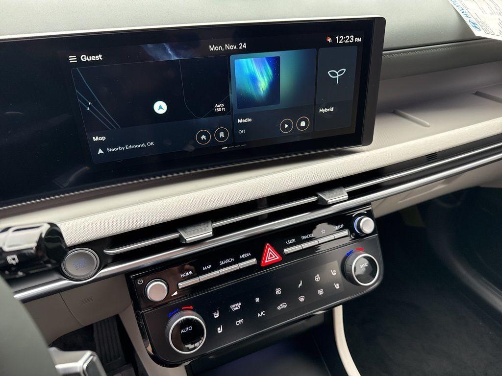 new 2026 Hyundai TUCSON Hybrid car, priced at $38,492