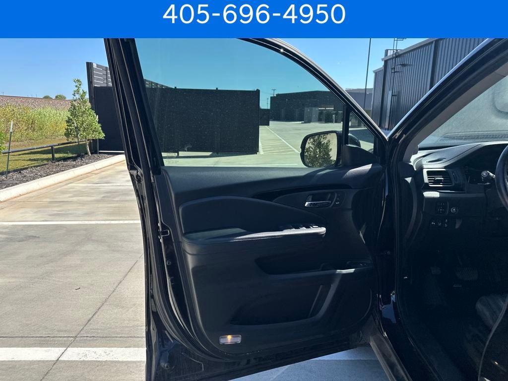 used 2017 Honda Pilot car, priced at $19,293