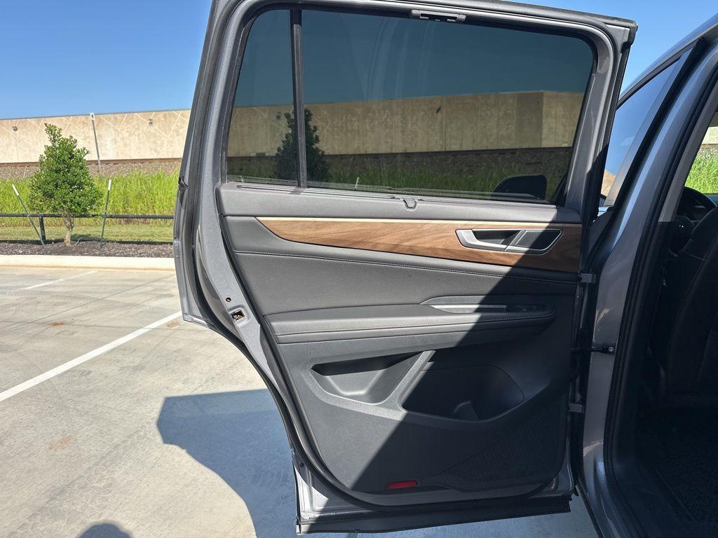 used 2024 Volkswagen Atlas car, priced at $34,273