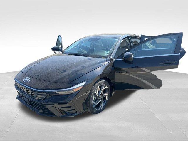 new 2025 Hyundai Elantra car, priced at $19,927