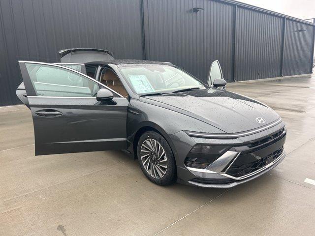 new 2025 Hyundai Sonata Hybrid car, priced at $33,350