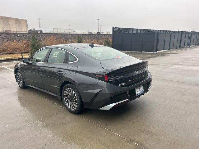 new 2025 Hyundai Sonata Hybrid car, priced at $33,350