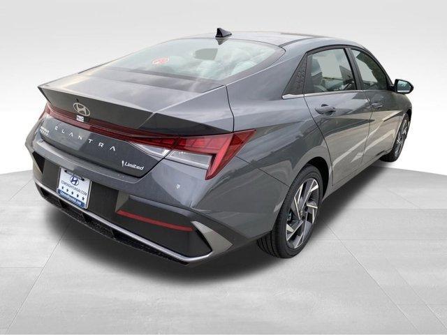 new 2025 Hyundai Elantra car, priced at $19,957