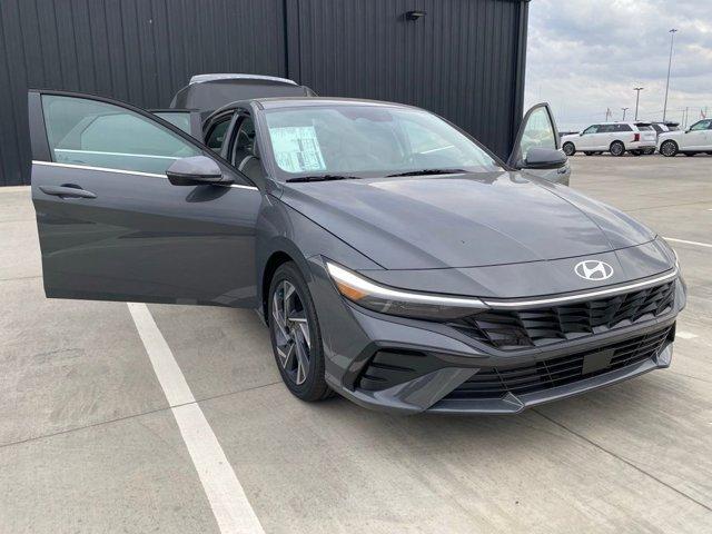 new 2025 Hyundai Elantra car, priced at $19,957