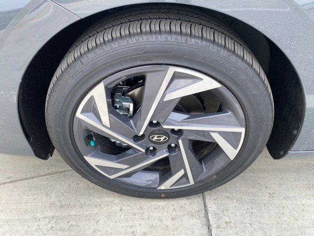 new 2025 Hyundai Elantra car, priced at $19,957