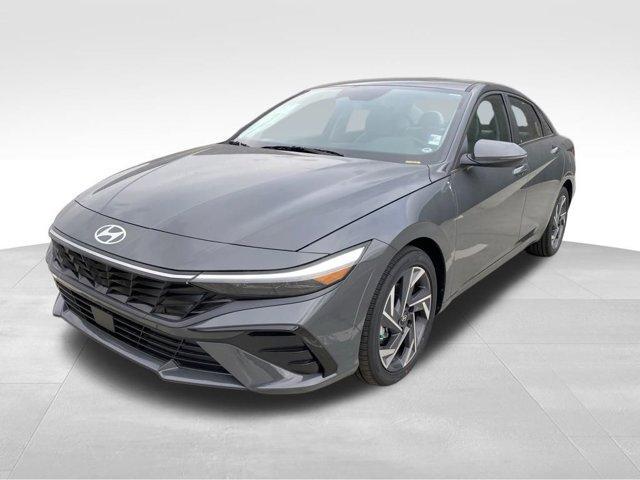 new 2025 Hyundai Elantra car, priced at $19,957