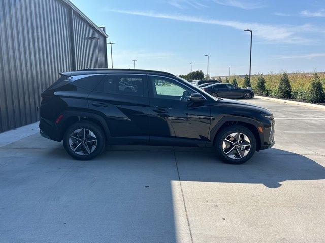 new 2025 Hyundai Tucson Hybrid car, priced at $36,262