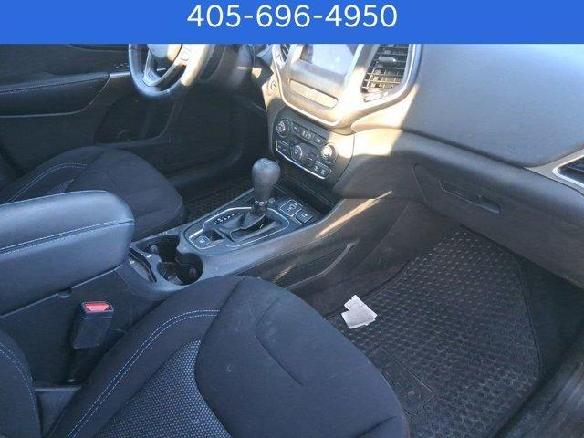 used 2019 Jeep Cherokee car, priced at $14,436