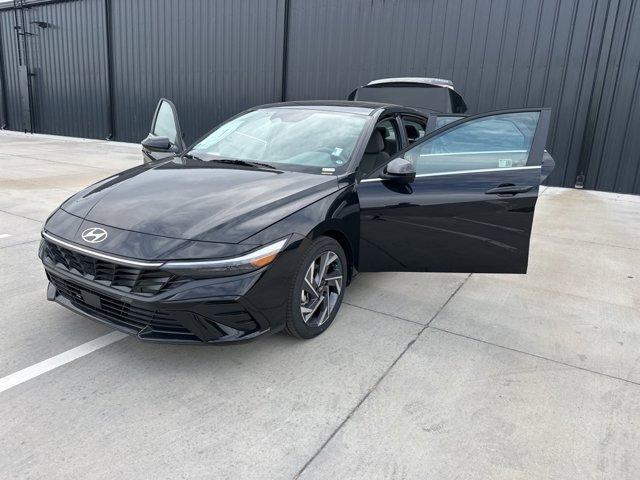 new 2025 Hyundai Elantra car, priced at $25,980