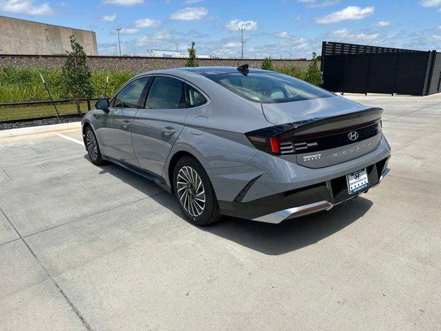 new 2025 Hyundai Sonata Hybrid car, priced at $32,411