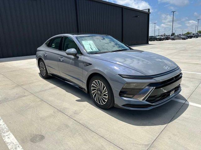 new 2025 Hyundai Sonata Hybrid car, priced at $32,411