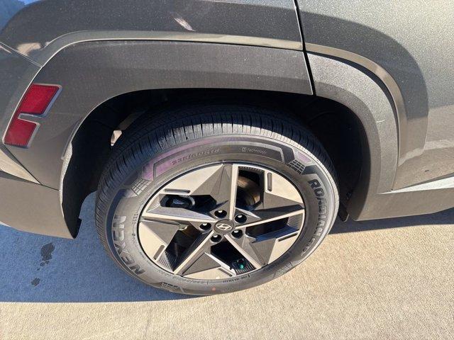 new 2026 Hyundai TUCSON Hybrid car, priced at $33,382