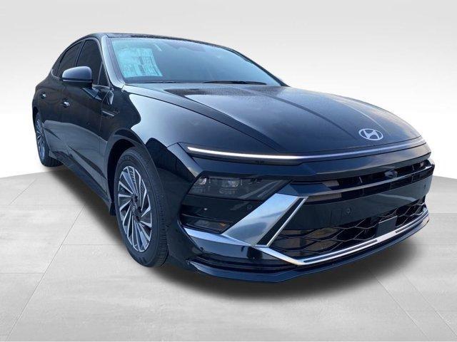 new 2025 Hyundai Sonata Hybrid car, priced at $30,214
