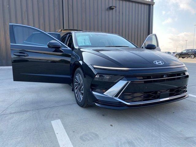 new 2025 Hyundai Sonata Hybrid car, priced at $30,214