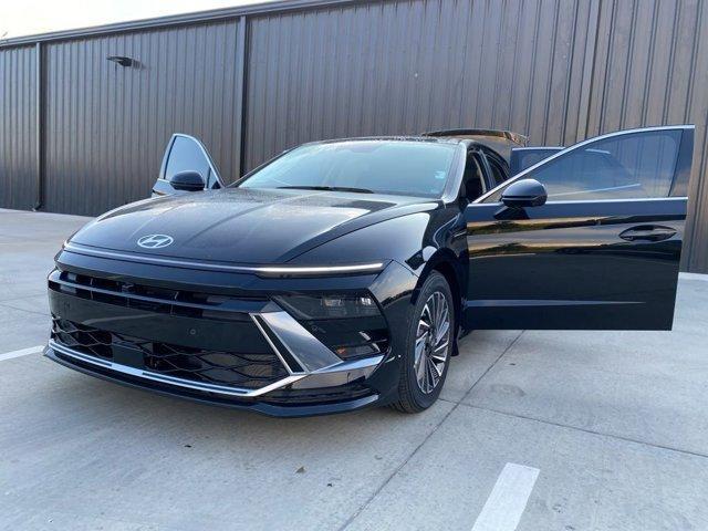 new 2025 Hyundai Sonata Hybrid car, priced at $30,214
