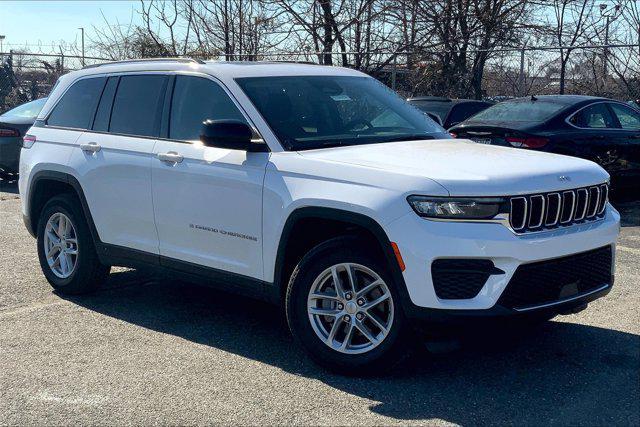 new 2024 Jeep Grand Cherokee car, priced at $38,879