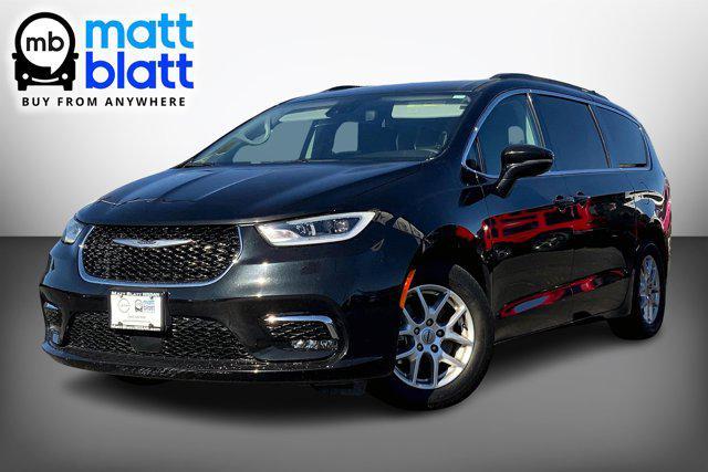 used 2022 Chrysler Pacifica car, priced at $25,000