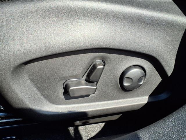 new 2025 Jeep Compass car, priced at $30,998