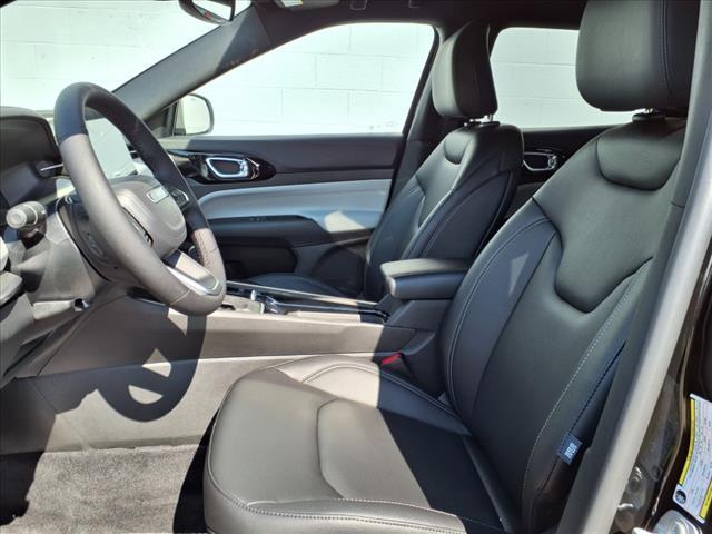 new 2025 Jeep Compass car, priced at $30,998