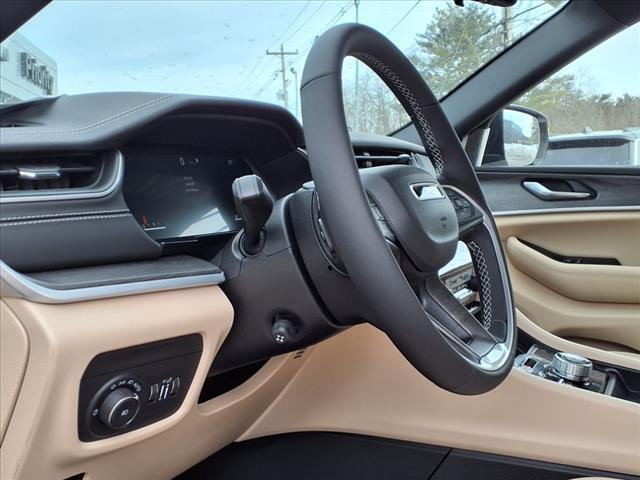 new 2025 Jeep Grand Cherokee car, priced at $45,769