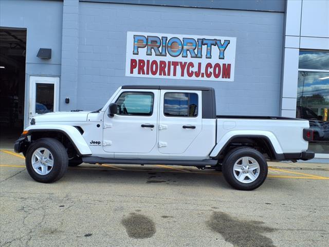 used 2022 Jeep Gladiator car, priced at $29,998
