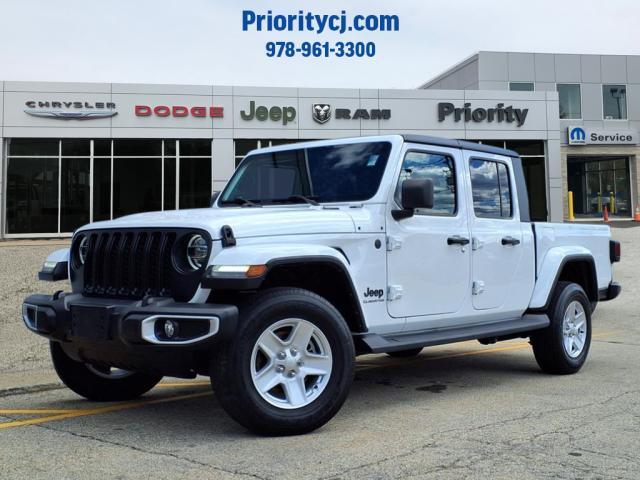 used 2022 Jeep Gladiator car, priced at $29,998