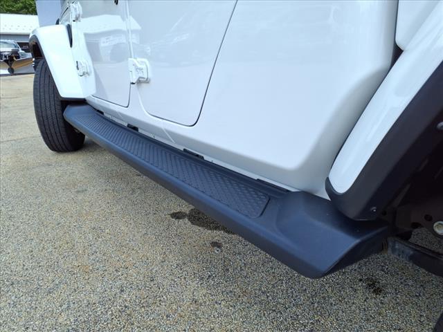 used 2022 Jeep Gladiator car, priced at $29,998