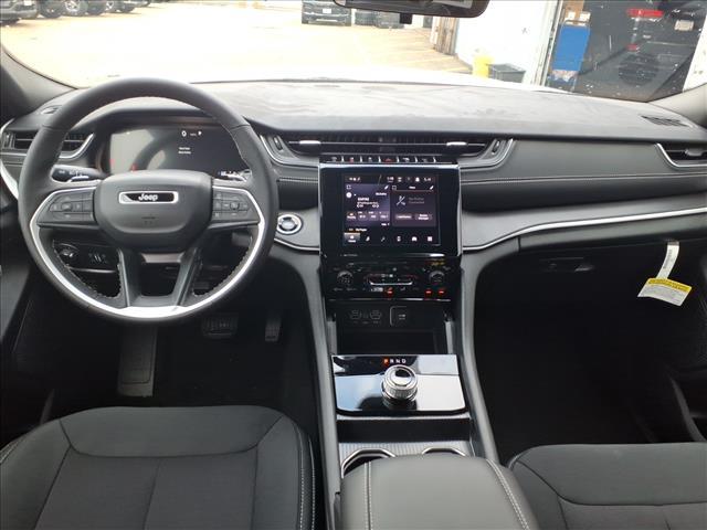 new 2025 Jeep Grand Cherokee car, priced at $38,372