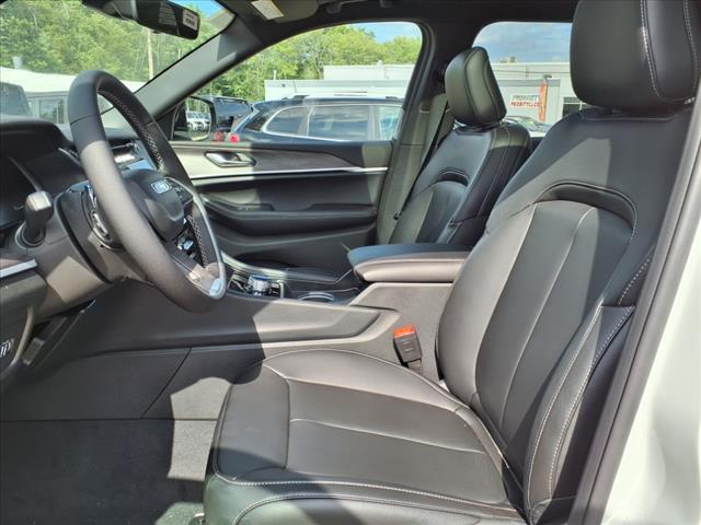new 2025 Jeep Grand Cherokee L car, priced at $45,905