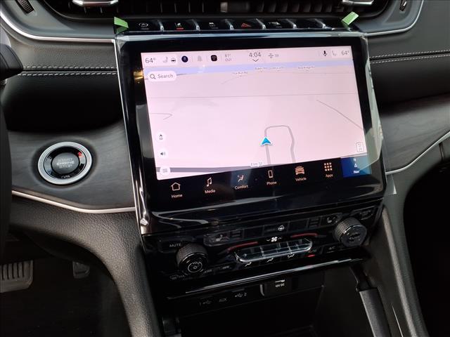 new 2025 Jeep Grand Cherokee car, priced at $45,748