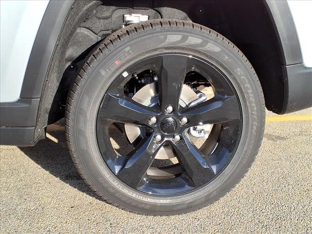 new 2025 Jeep Grand Cherokee car, priced at $45,748