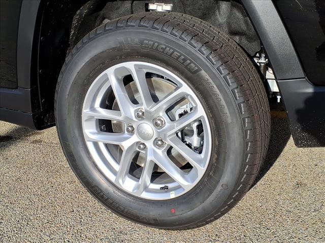 new 2025 Jeep Grand Cherokee L car, priced at $40,322