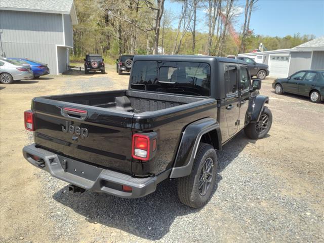 new 2024 Jeep Gladiator car, priced at $40,279