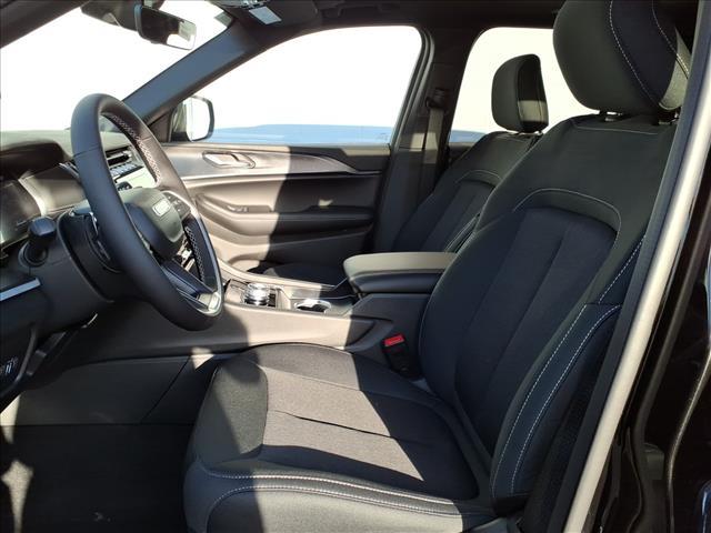 new 2025 Jeep Grand Cherokee car, priced at $38,890