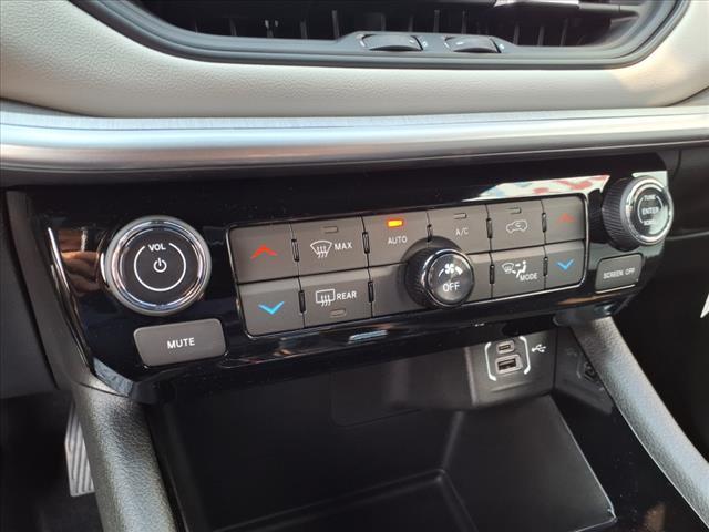 new 2025 Jeep Compass car, priced at $30,998