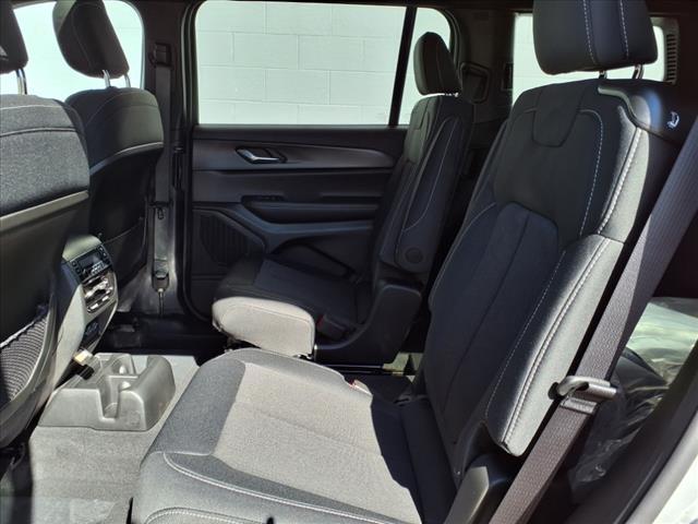 new 2025 Jeep Grand Cherokee L car, priced at $40,197