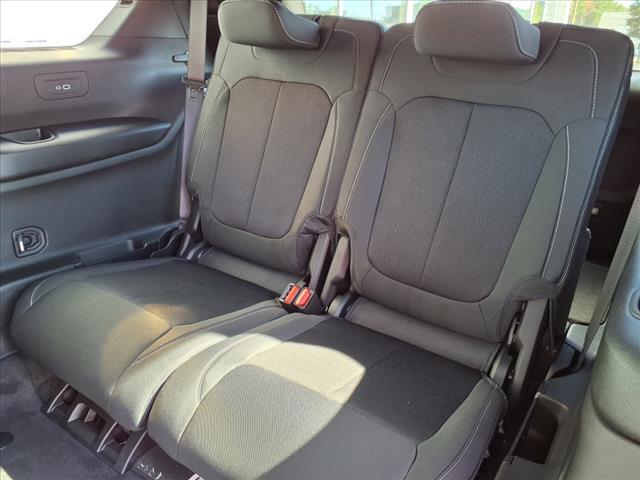 new 2025 Jeep Grand Cherokee L car, priced at $40,197