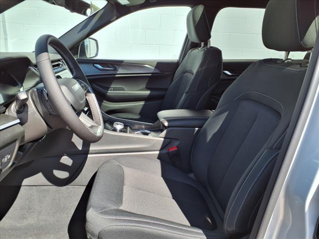 new 2025 Jeep Grand Cherokee L car, priced at $40,197