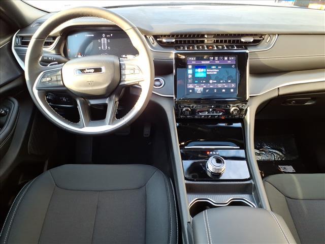 new 2025 Jeep Grand Cherokee car, priced at $38,890