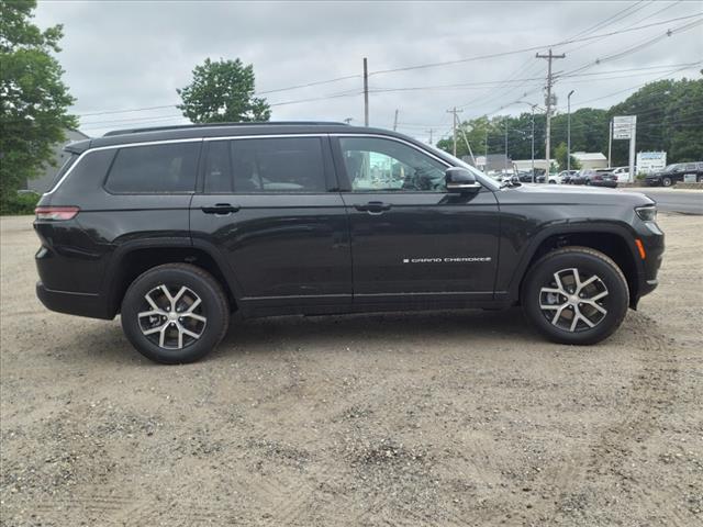 new 2024 Jeep Grand Cherokee L car, priced at $45,995