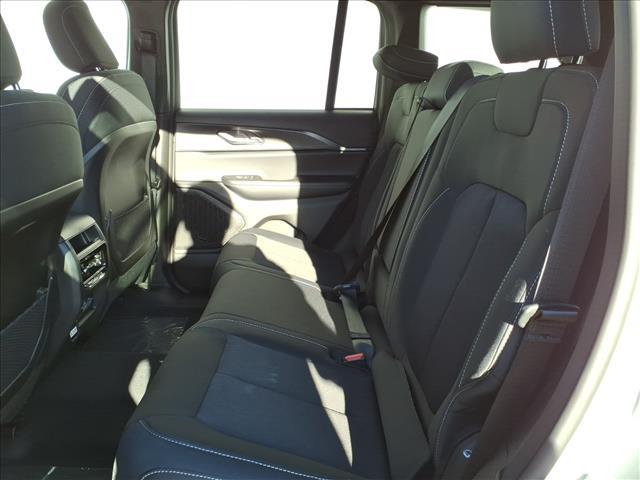new 2025 Jeep Grand Cherokee car, priced at $38,890