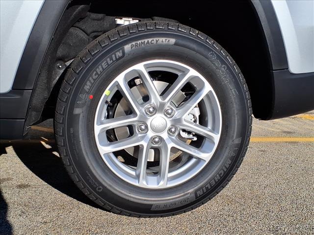 new 2025 Jeep Grand Cherokee car, priced at $38,890