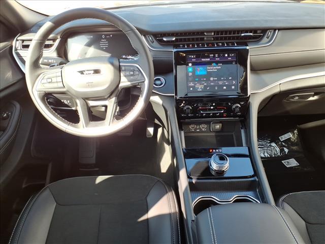 new 2025 Jeep Grand Cherokee car, priced at $41,547