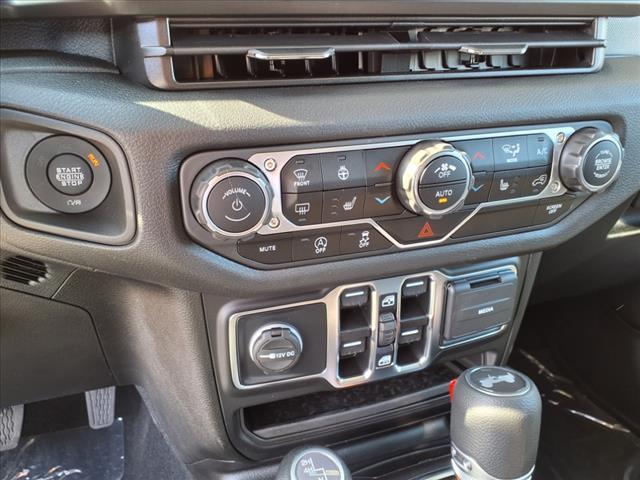 new 2025 Jeep Wrangler car, priced at $42,961