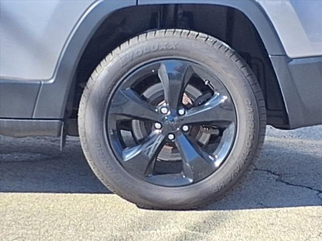 used 2019 Jeep Cherokee car